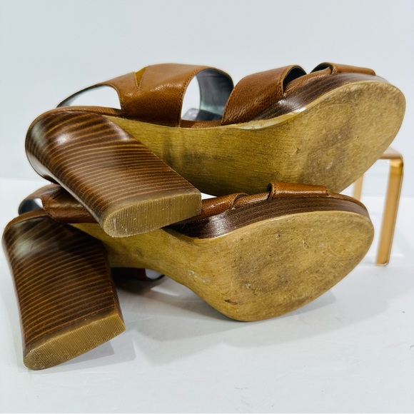 TAHARI SICILY STRAPPY CLASSY WOOD STACKED 4 1/2โ HIGH HEEL BROWN LEATHER SIZE 10 - Picture 8 of 10